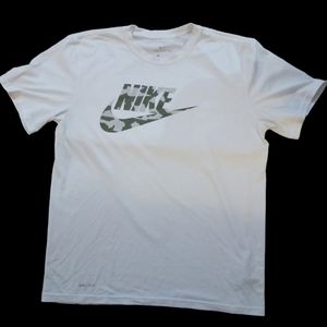 Nike Dri Fit men's athletic cut tee.  Large